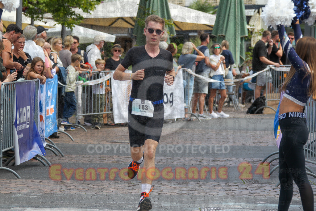 250824_1250_EV4_9564 | Sportfotografie im Rhein-Sieg Kreis, Köln, Bonn, NRW, Rheinland Pfalz, Hessen, etc. Unser Tätigkeitsfeld umfasst den Laufsport vom Volkslauf über den Marathon, Duathlon, Triathon bis zum Ultralauf wie Kölnpfad Ultra oder Schindertrail.