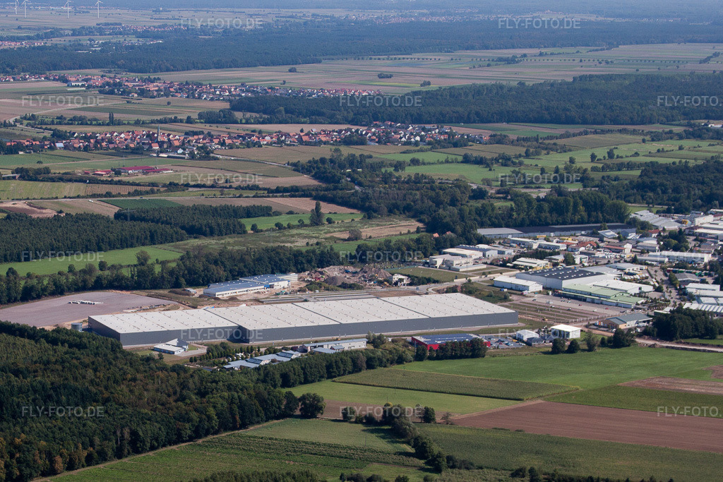 Luftbild: Gebäudekomplex und Gelände des Logistikzentrums Zufall im Ortsteil Gewerbegebiet Horst im Ortsteil Minderslachen in Kandel im Bundesland Rheinland-Pfalz in Deutschland. Foto: IMG_21067.jpg vom 06.09.2009 durch Werner Riehm/FLY-FOTO.de