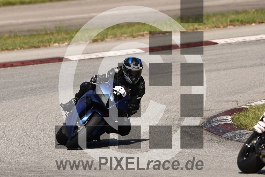 0188-20260808_10871 | Schöne Erinnerungen an spannende Momente - das festzuhalten ist unser Job. PIXELrace.de ist seit 2003 auf den Rennstrecken Europas unterwegs um die Action draußen beim Fahren und die wunderbare Stimmung imm Fahrerlager für euch einzufangen.