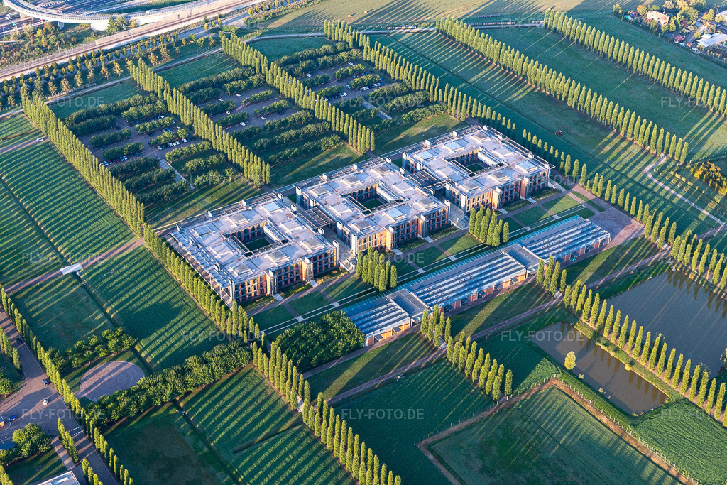 Luftbild: Max Mara Headquarter in Reggio nell’Emilia im Bundesland Reggio Emilia in Italien. Foto: IMG_134810.jpg vom 20.09.2022 durch Werner Riehm/FLY-FOTO.deMax Mara Fashion Group Official Site