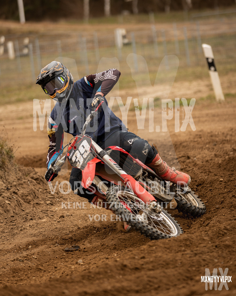 866A1557 | mxndyyvipix