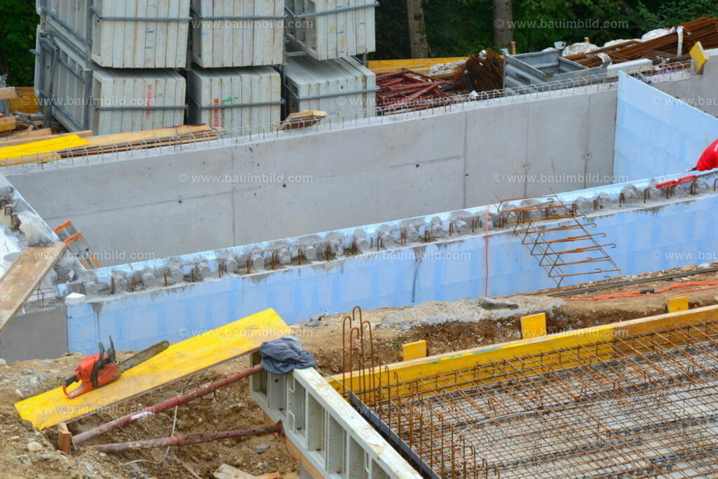 bib-lg04-betonarbeiten-0081 | Nach LV-Leistungsgruppen sortierte Detailfotos über den Bau eines Hauses. Alle Hausbau-Bilder direkt vom Urheber und Autor der Website Haus-Selber-Bauen.com