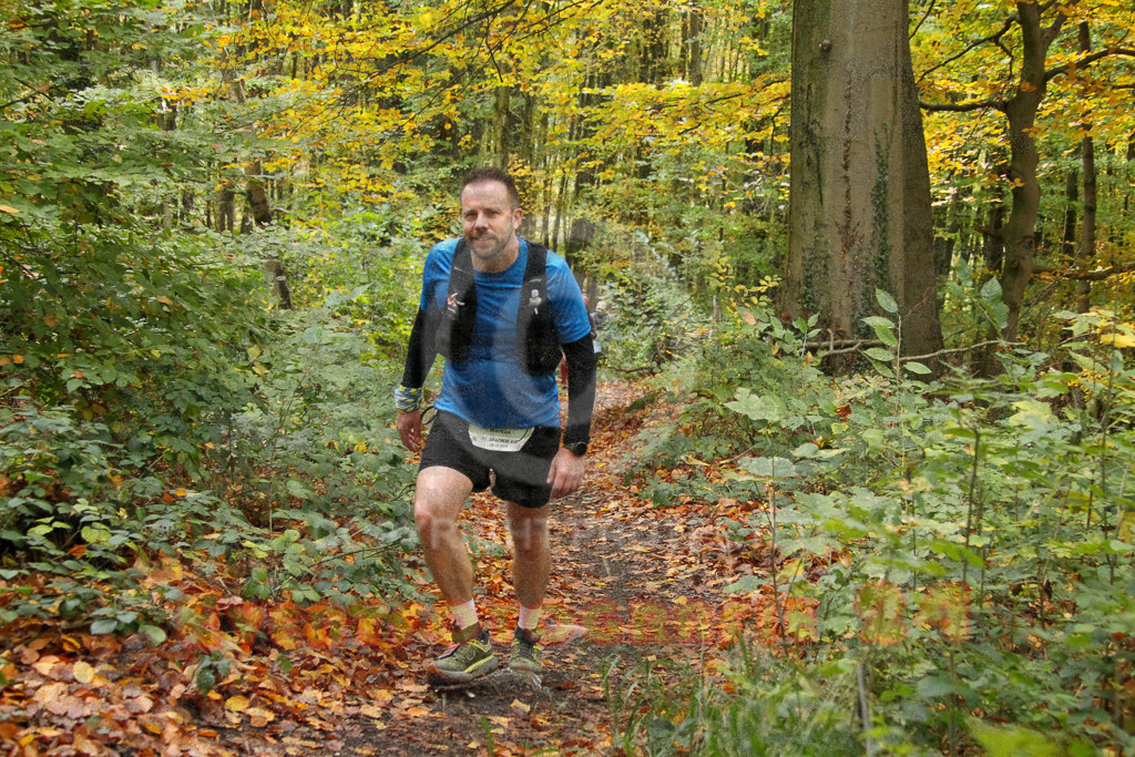 251026_1257_EV4_6182 | Sportfotografie im Rhein-Sieg Kreis, Köln, Bonn, NRW, Rheinland Pfalz, Hessen, etc. Unser Tätigkeitsfeld umfasst den Laufsport vom Volkslauf über den Marathon, Duathlon, Triathon bis zum Ultralauf wie Kölnpfad Ultra oder Schindertrail.