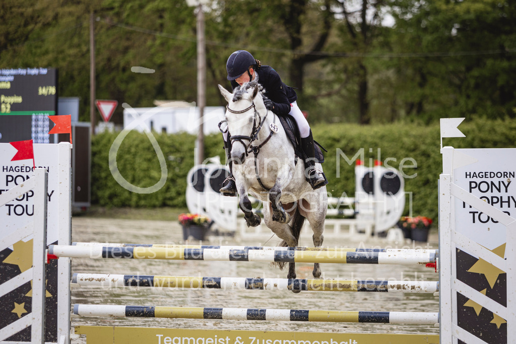 240426_Olfen-Vinnum_PonyTrophy-163 | Deine schönsten Turniermomente als professionelle Fotos! Entdecke hochwertige Pferdesport-Fotografie im Online-Shop. Jetzt Fotos finden & bestellen!