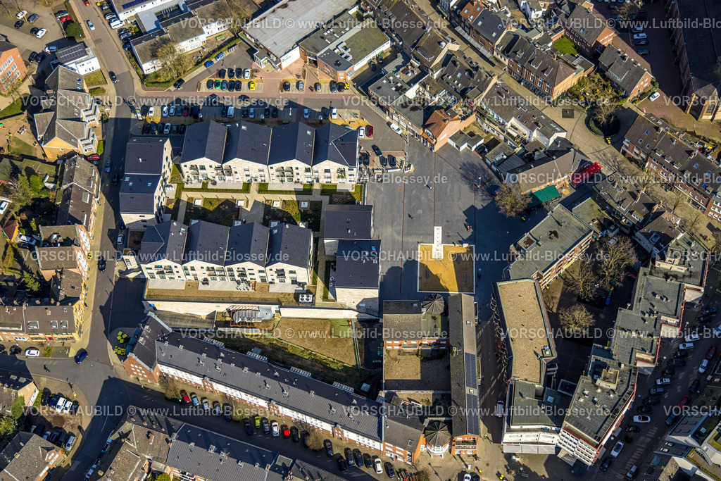 Emmerich240313180 | Luftbild, Neubau vivAtrium Emmerich, Wohnhäuser und Geschäftshäuser am Neumarkt, Emmerich, Emmerich am Rhein, Nordrhein-Westfalen, Deutschland