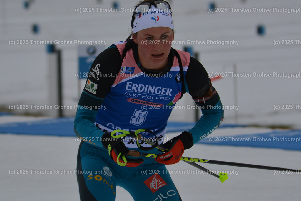 IBU WC Biathlon Oberhof 2018 | BRAISAZ Justine (FRA) verlaesst den Schiessstand; IBU WC Biathlon Oberhof 2018, 10 km Verfolgung der Frauen am 06.01.2018 in der DKB Ski Arena in Oberhof, (Deutschland) - Realisiert mit Pictrs.com