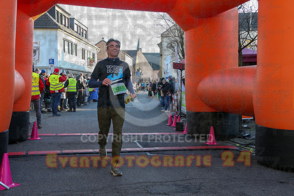 241201_1226_EX1_2114 | Sportfotografie im Rhein-Sieg Kreis, Köln, Bonn, NRW, Rheinland Pfalz, Hessen, etc. Unser Tätigkeitsfeld umfasst den Laufsport vom Volkslauf über den Marathon, Duathlon, Triathon bis zum Ultralauf wie Kölnpfad Ultra oder Schindertrail.