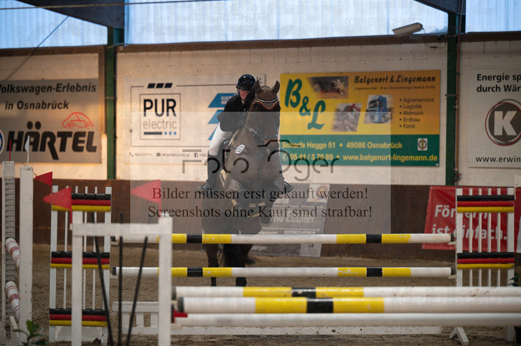 Hallenreittunier Voxtrup 2023 | Entdecke hochwertige Reitturnierfotos von Foto Oger. Professionell, emotional und authentisch – jetzt Lieblingsmomente im Shop bestellen.Deutschlandweite Turnierfotografie. - Realisiert mit Pictrs.com