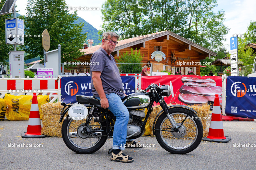 P1014594 | Erleben Sie atemberaubende, hochqualitative Fotos Ihrer Fahrt entlang der malerischen Alpenstraßen. Besuchen Sie alpineshots.com, um professionelle Aufnahmen Ihrer unvergesslichen Reise zu finden und zu kaufen - Realisiert mit Pictrs.com
