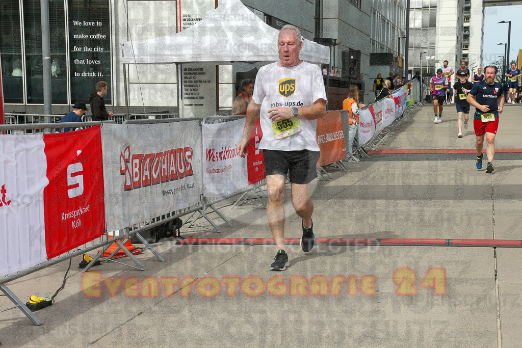 250920_1328_EX1_4791 | Sportfotografie im Rhein-Sieg Kreis, Köln, Bonn, NRW, Rheinland Pfalz, Hessen, etc. Unser Tätigkeitsfeld umfasst den Laufsport vom Volkslauf über den Marathon, Duathlon, Triathon bis zum Ultralauf wie Kölnpfad Ultra oder Schindertrail.