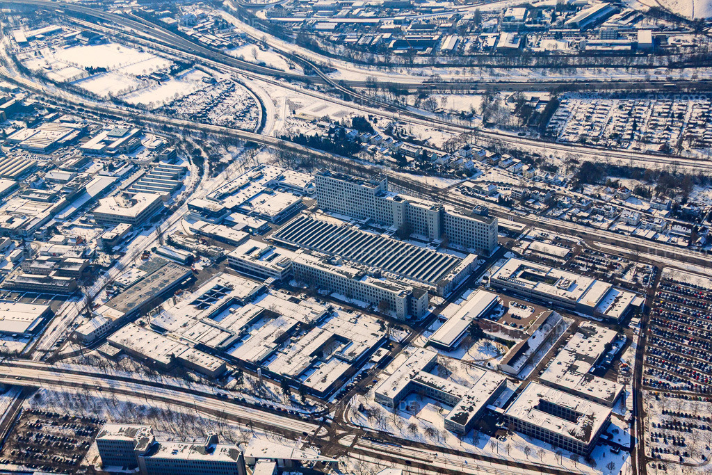 Luftbild: SIEMENS AG im Winter bei Schnee im Ortsteil Knielingen in Karlsruhe im Bundesland Baden-Württemberg in Deutschland. Foto: IMG_24126.jpg vom 16.02.2010 durch Werner Riehm/FLY-FOTO.de