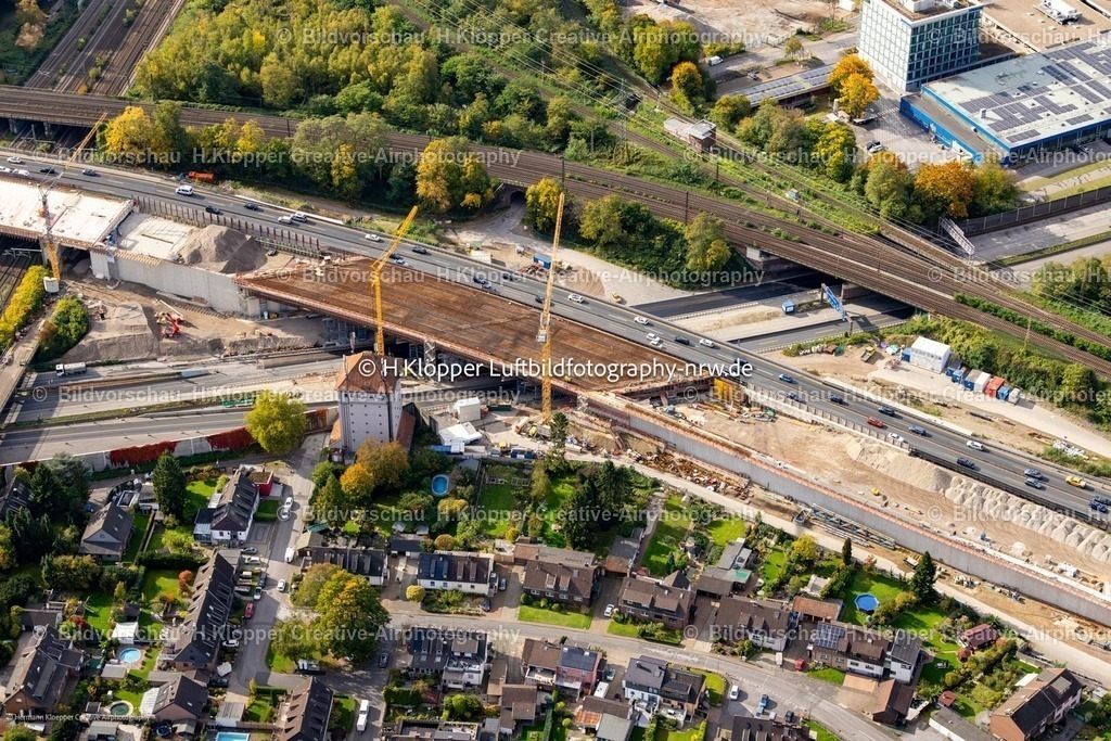 Luftbilder Duisburg-7000 | Luftbild Baustellen zum Umbau und der Sanierung sowie Neugestaltung des Autobahnkreuz Kaiserberg mit "Spaghetti-Knoten" in Duisburg im Ruhrgebiet im Bundesland Nordrhein-Westfalen. Das Kreuz über dem Fluss Ruhr im Ruhrgebiet verbindet die Bundesautobahn A 3 mit der Autobahn A 40. - Realisiert mit Pictrs.com