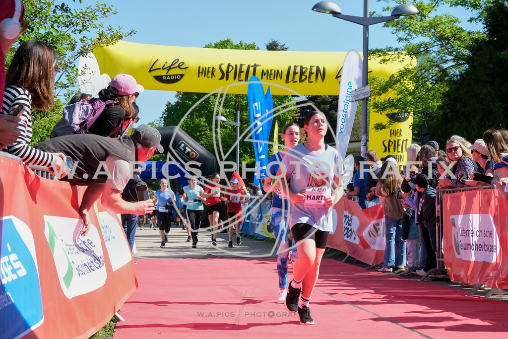 ..... | LINZ,AUSTRIA,27.April 24, Int. 3 Brückenlauf Linz  , Image shows: Photo: WAPICS / Michael ring