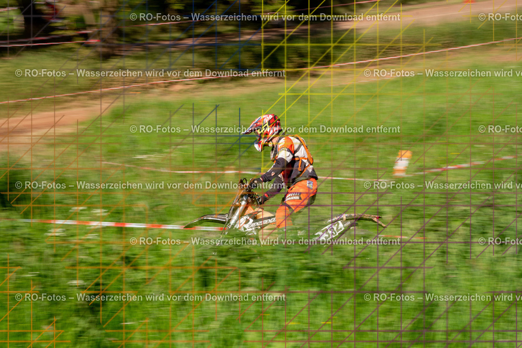 Wolfshausen 3 Lauf -1672 | Sportfotografie von RO-Fotos: Motorsport, Motocross, Enduro, Laufveranstaltungen und Triathlon. Professionelle Fotos von Sportlern und Events. - Realisiert mit Pictrs.com