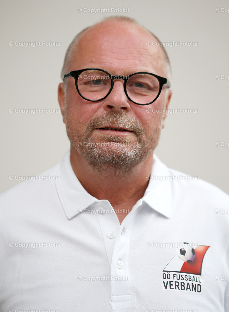 GRUPPENOBMAENNER_21 | bilder, linz, photo, foto, fussball, sport, fotolui, bundesliga