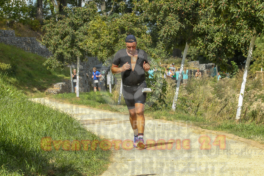 250824_1243_EX1_0311 | Sportfotografie im Rhein-Sieg Kreis, Köln, Bonn, NRW, Rheinland Pfalz, Hessen, etc. Unser Tätigkeitsfeld umfasst den Laufsport vom Volkslauf über den Marathon, Duathlon, Triathon bis zum Ultralauf wie Kölnpfad Ultra oder Schindertrail.