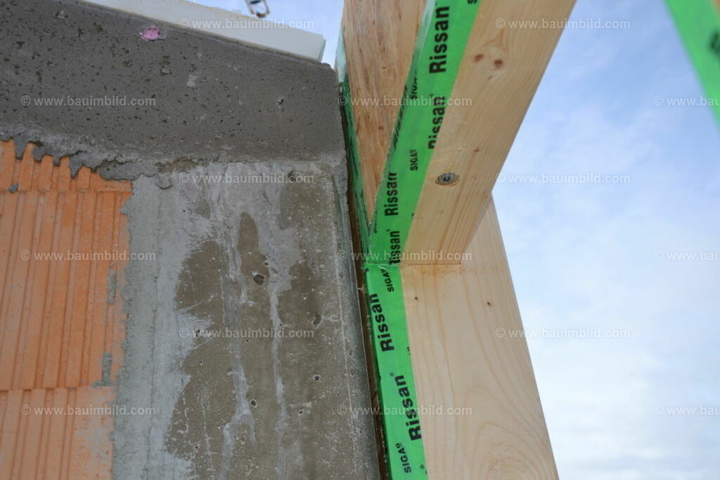bib-lg09-holzbau-0090 | Nach LV-Leistungsgruppen sortierte Detailfotos über den Bau eines Hauses. Alle Hausbau-Bilder direkt vom Urheber und Autor der Website Haus-Selber-Bauen.com