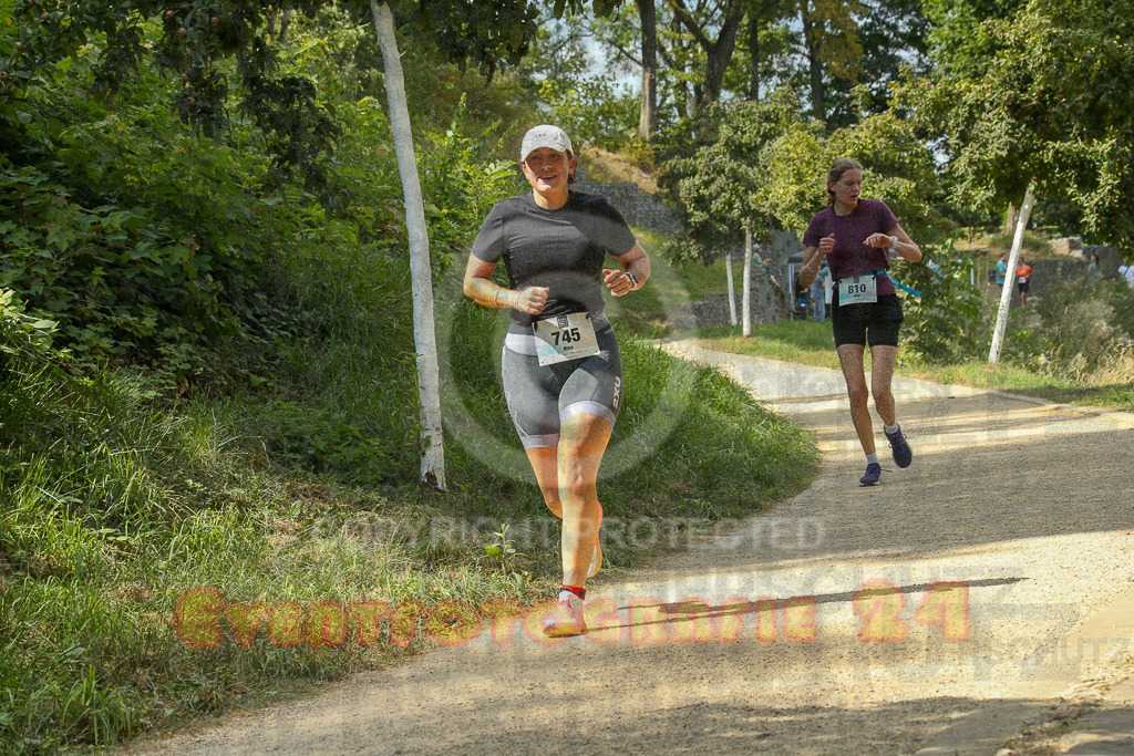 250824_1506_EX1_8485 | Sportfotografie im Rhein-Sieg Kreis, Köln, Bonn, NRW, Rheinland Pfalz, Hessen, etc. Unser Tätigkeitsfeld umfasst den Laufsport vom Volkslauf über den Marathon, Duathlon, Triathon bis zum Ultralauf wie Kölnpfad Ultra oder Schindertrail.