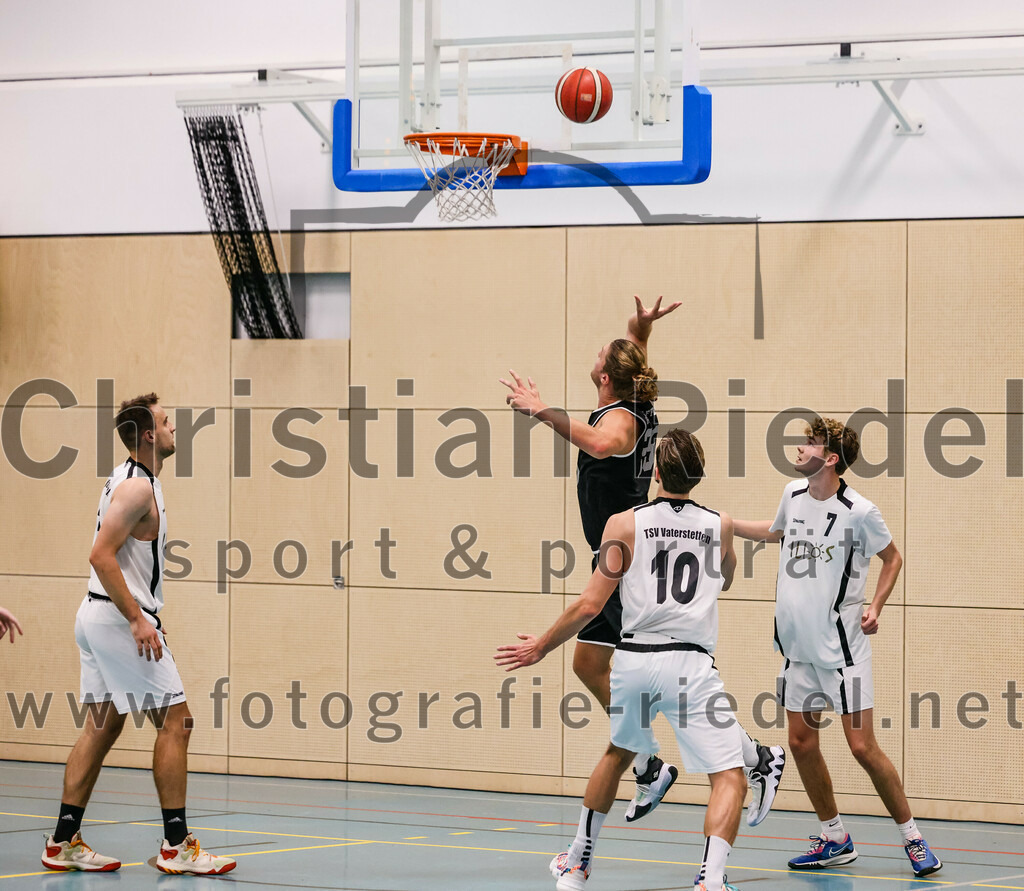 2023-10-08_065_TSV_Vaterstetten_gegen_ESV_Staffelsee | Vaterstetten, Deutschland, 08.10.2023:
Basketball, Bayernliga Herren Süd 2023 / 2024, 3. Spieltag, TSV Vaterstetten gegen ESV Staffelsee, Endergebnis: 62:90

Foto: Christian Riedel / fotografie-riedel.net