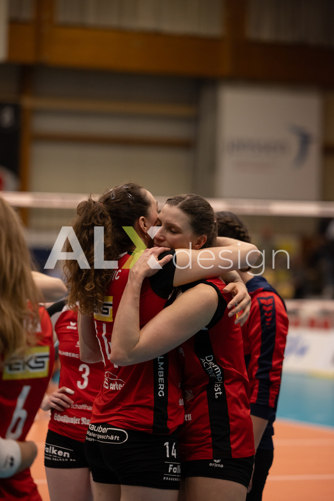Volleyball I Frauen I Saison 2025-2026 I Volleyball NLA | Women I  Playoffs Finals 2/5 I  VC Kanti Schaffhausen - viteos NUC I  10.04.2026 | 11 Kateřina Holásková (CZ) (VC Kanti Schaffhausen) – Mitte und 14 Josipa Marković (HR) (VC Kanti Schaffhausen) – Aussen - Realisiert mit Pictrs.com