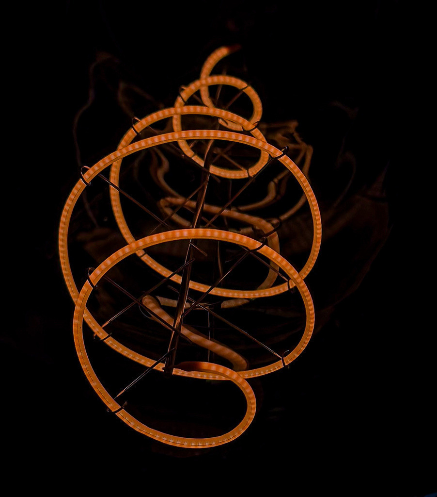 Light Coil | Exklusive Fotokunst & Moderne Wandbilder für dein Zuhause - Realisiert mit Pictrs.com