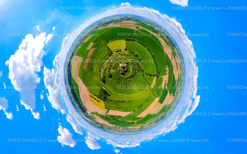 Warburg240590471BurgDesenberg | Luftbild, Burg Desenberg auf einem Vulkankegel, historische Sehenswürdigkeit, Ruine einer Höhenburg in der Warburger Börde, Erdkugel, Fisheye Aufnahme, Fischaugen Aufnahme, 360 Grad Aufnahme, tiny world, little planet, fisheye Bild, Daseburg, Warburg, Ostwestfalen, Nordrhein-Westfalen, Deutschland