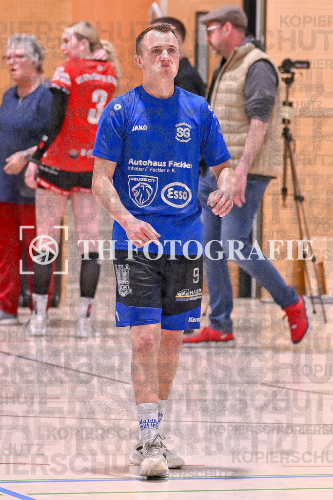 GER, SG Maulburg/Steinen - SG Walkirch/Denzlingen, Handball, Landesliga, 25. Spieltag, Saison 2023/2024, 27.04.2024 | Philipp Brommer (SG Waldkirch/Denzlingen, #09)

GER, SG Maulburg/Steinen - SG Walkirch/Denzlingen, Handball, Landesliga, 25. Spieltag, Saison 2023/2024, 27.04.2024

Foto: TH Fotografie/Thomas Hess