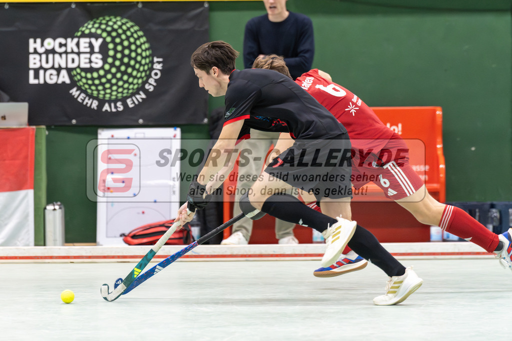 SFE_20251213_0094 | Köln, Deutschland, 13.12.2025:  Hockey 1. Bundesliga Herren Rot-Weiss - DSD Düsseldorf im KTHC Stadion Rot-Weiss Köln Tennis and Hockey Club am 13.12.2025 in Köln, Deutschland. (Foto von Fehrmann)Köln, Germany, 13.12.2025: Hockey 1. Bundesliga Herren Rot-Weiss - DSD Düsseldorf in KTHC Stadion Rot-Weiss Köln Tennis and Hockey Club at 13.12.2025 in Köln, Deutschland. (Foto from Fehrmann)