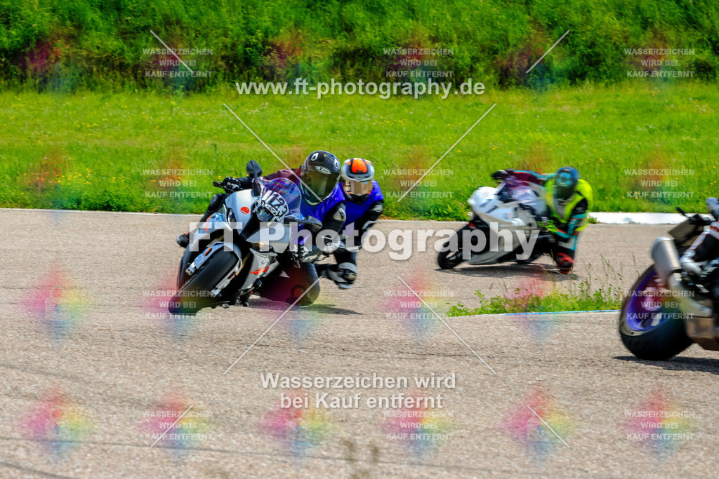 MotoTeam-9921 | Hier findet Ihr Bilder von Touristenfahrten auf der Nürburgring Nordschleife oder von anderen Veranstaltungen die ich besucht habe. Viel Spass beim Durch Schauen 