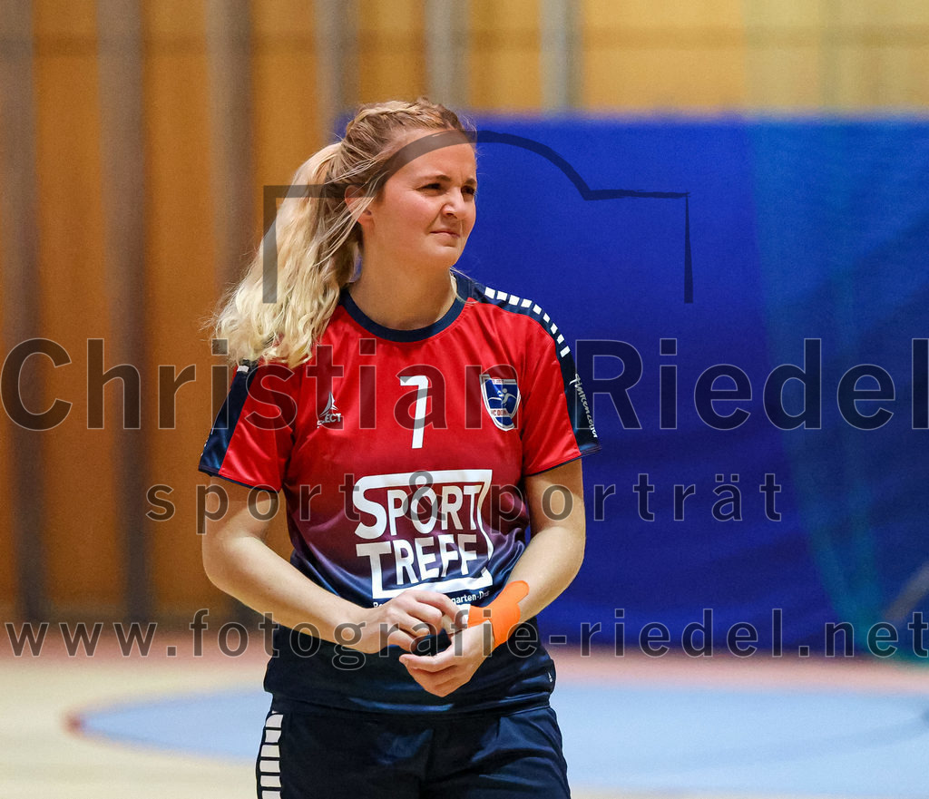 2022-11-19_007_SpVgg_Altenerding_gegen_HC_Donau-Paar | Erding, Deutschland, 19.11.2022:
Handball, Bezirksoberliga Frauen Altbayern 2022 / 2023, 5. Spieltag, SpVgg Altenerding gegen HC Donau/Paar, Endergebnis: 22:33

Franziska Haller (HC Donau/Paar, #7)

Foto: Christian Riedel / fotografie-riedel.net