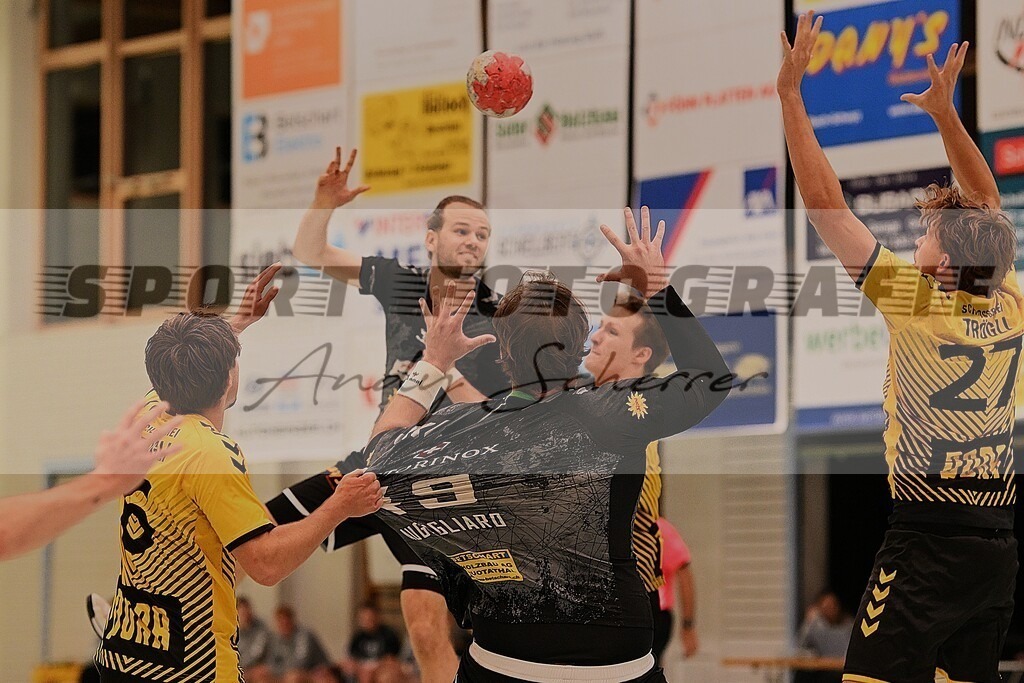 aaaaDSC_5132 | Kaufen Sie Sportbilder im Onlineshop von Andy Scherrer Sportfotografie. Faszinierende Bilder von Sportevents aus der ganzen Schweiz. Fussball, Frauenfussball, Unihockey, Handball, Schwingen und weiteren Sportarten. - Realisiert mit Pictrs.com