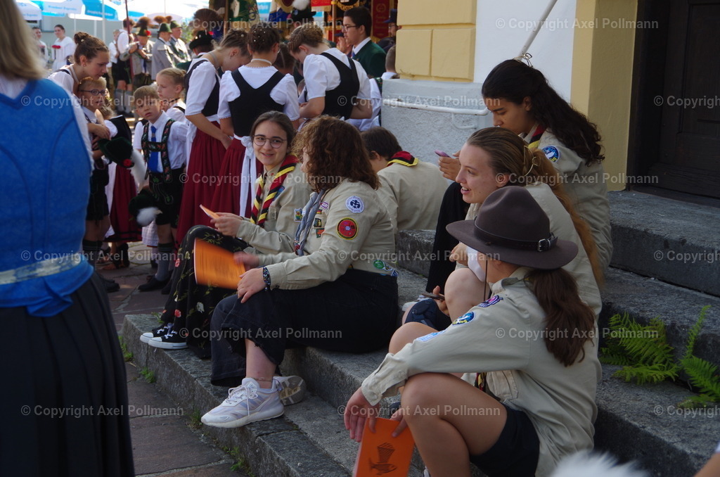 IMGP3909 | fotografiert von Axel PollmannLeonhardi Wallfahrt Benediktbeuern und Murnau, Fronleichnam, Fasching, Landschaft im Loisachtal und Benediktbeuern  - Realisiert mit Pictrs.com