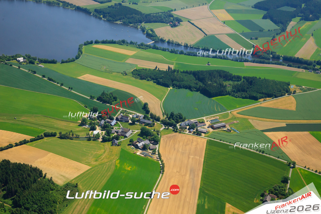 Die Luftaufnahme Goetzmannsgruen - Schwarzenbach wurde vom UL-Flugzeug (keine Drohne) aus fotografiert.Hohe Druck- Auflösung-die Geschenkidee!