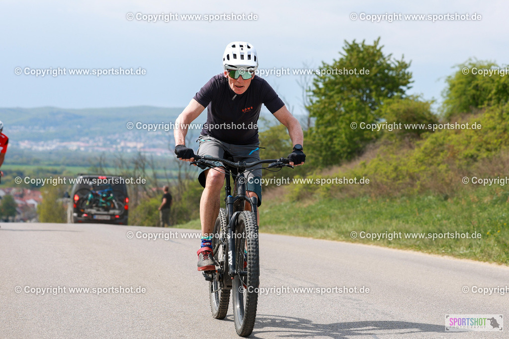 404_AR6_2342 | Neusiedlersee Radmarathon 2026@sportshot_your_pictrs #yourpictures#roadtowm2029 #nrm #neusiedlerseeradmarathon #neusiedlersee #neusiedlerseetourismus #burgenland #mörbisch #nrm26 #burgenlandtourismus #voglundco #poweredbyburgenlandtourismus #radsport #rad #marathon #ucigranfondo #visitburgenland #ucigranfondoworldseries