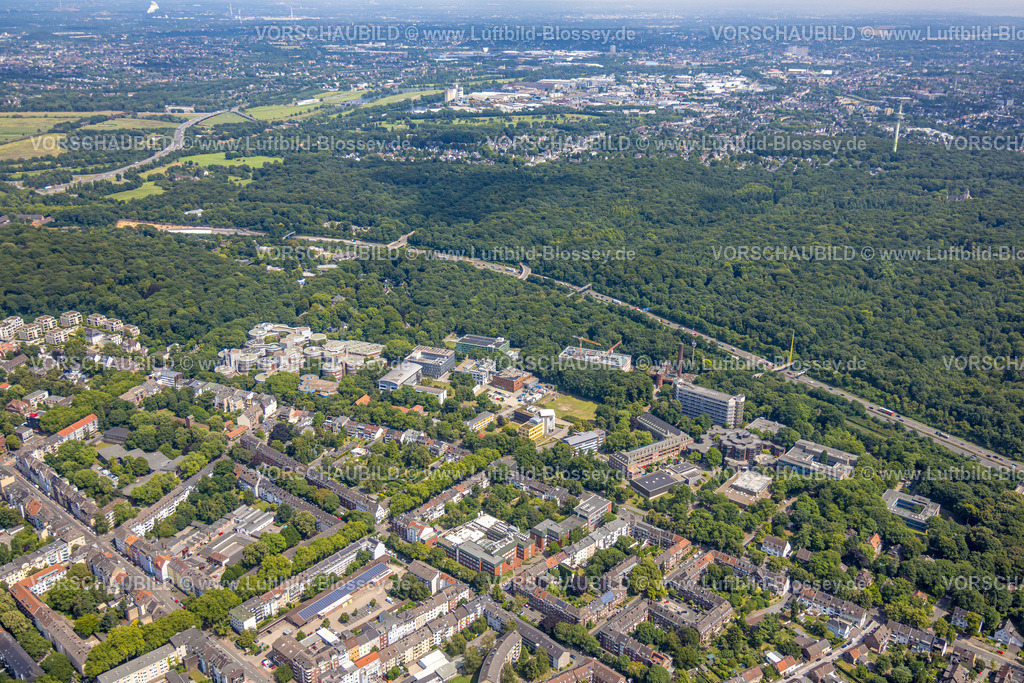Duisburg250703849Mitte | Luftbild, Gesamtansicht Universität Duisburg-Essen, Campus Duisburg, Baustelle und Neubau Gebäude Carl-Benz-Straße, Autobahn A3 und Stadtwald, Neudorf-Nord, Duisburg, Ruhrgebiet, Nordrhein-Westfalen, Deutschland