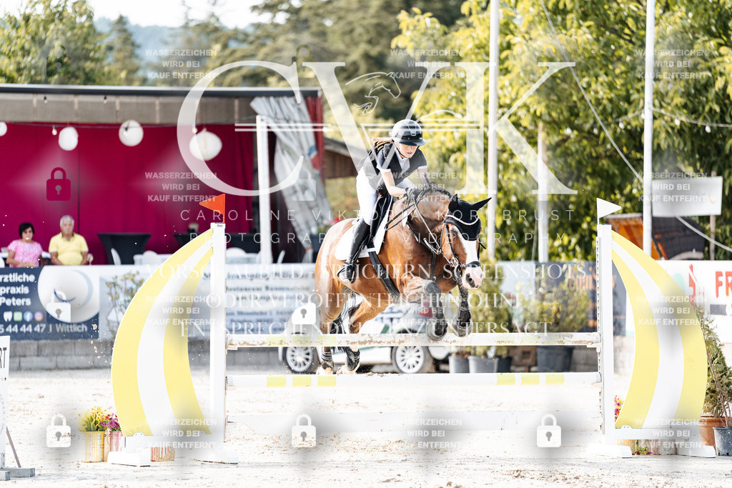 CK905795 | Turnierfotografie Pferdefotografie Trier Rheinland-Pfalz Pferdesport Reitsport Tierfotografie Sportfotografie Pferdevideo Pferdevideografie Equestrianvideography equestrianphotography  - Realisiert mit Pictrs.com