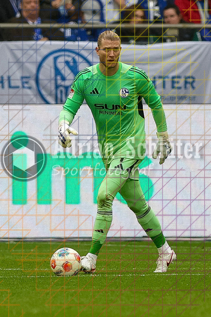 05.04.2026, GER, Fussball, Herren, 2. BL, Saison 2025/2026, FC Schalke 04 - Karlsruher SC | Loris Karius (S04) in Aktion am Ball, Einzelaktion 