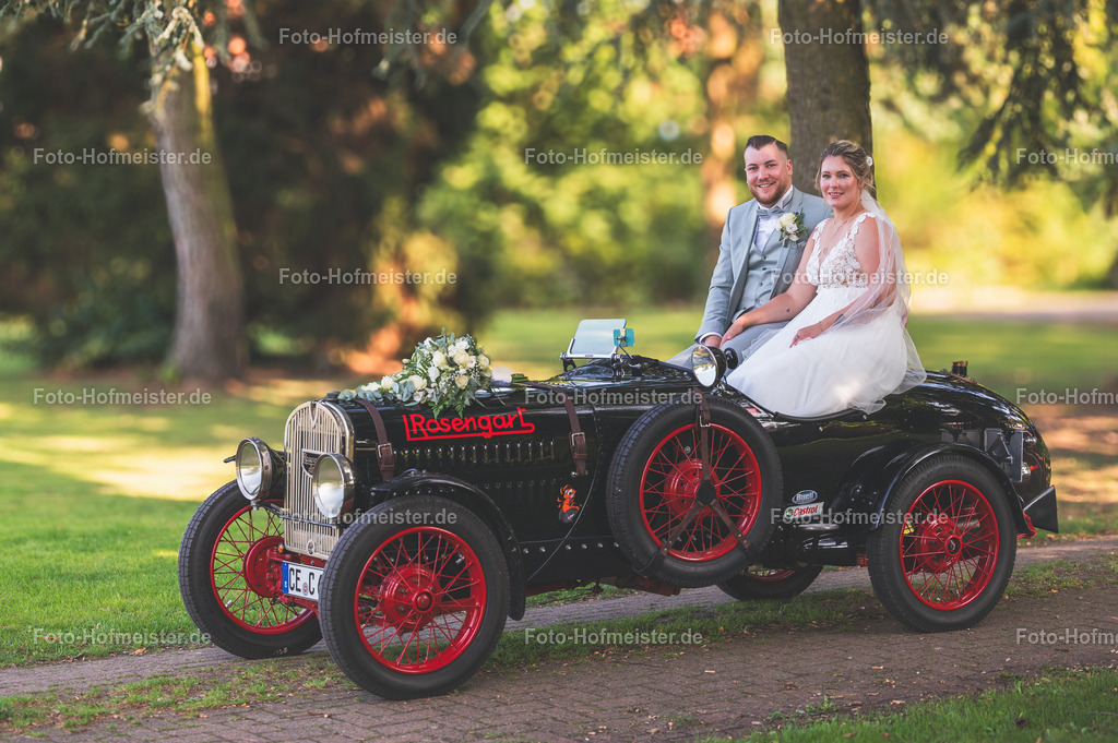 Hochzeit Lisa und Rick 327 von 555 | Professionelle Auftragsfotografie im Raum Celle & Umgebung. Hochzeiten, Geburtstage, Taufen Veranstaltungen, Websitefotos & mehr. Terminvereinbarungen unter +49 (0)1608554479