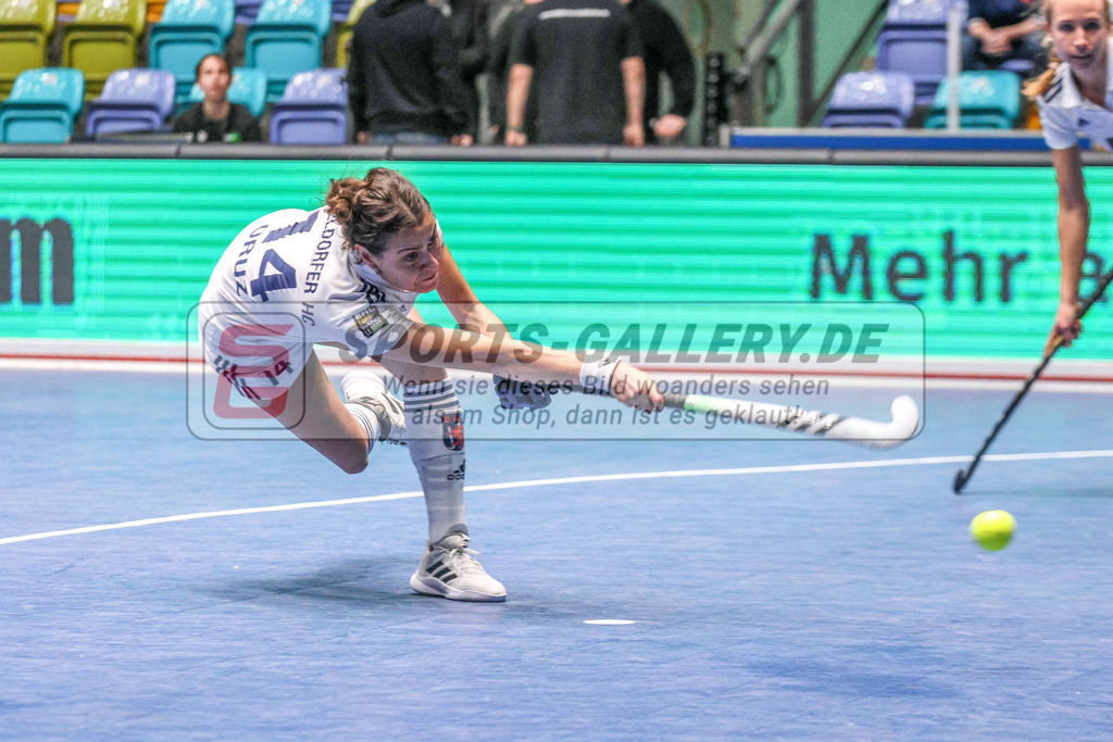 MJ_20230204-DHC-MHC-W-25 | Selin Oruz (Düsseldorfer HC #14), Düsseldorfer HC - Mannheimer HC am 4.2.2023 in der Ballsporthalle, Frankfurt am Main