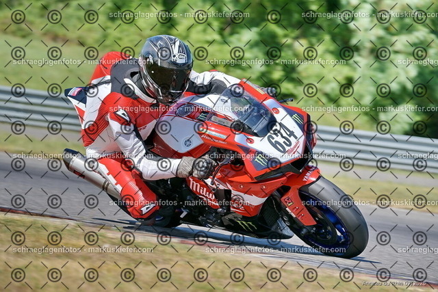 25bt04-0201 | markuskiefer.com - Realisiert mit Pictrs.com