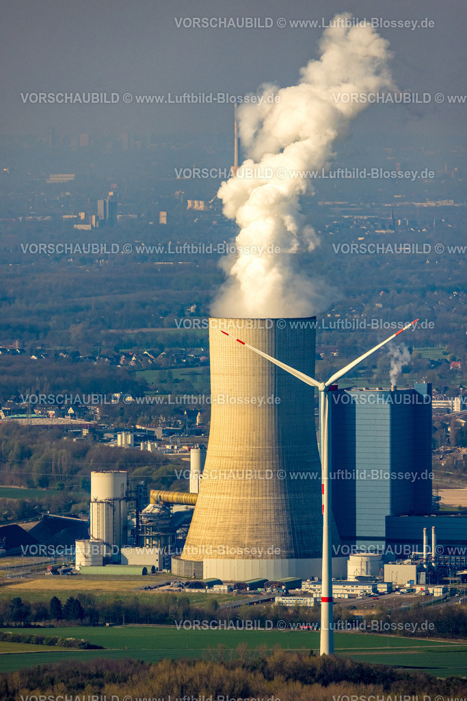 Datteln250401183EON Kraftwerk | Luftbild, Kraftwerk Datteln 4, Kraftwerksturm, Verbindung alternative Energien, fossile Energie, Windkraftwerk, Kohlekraftwerk, Rauch, Dümmer, Datteln, Ruhrgebiet, Nordrhein-Westfalen, Deutschland