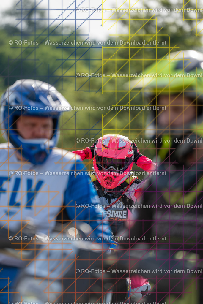 Wolfshausen 4 Lauf -79 | Sportfotografie von RO-Fotos: Motorsport, Motocross, Enduro, Laufveranstaltungen und Triathlon. Professionelle Fotos von Sportlern und Events. - Realisiert mit Pictrs.com