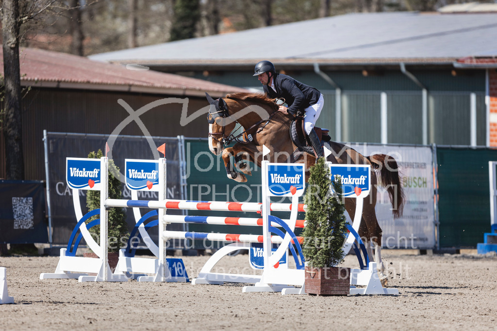250408_Mühlen_SprPf-L-335 | Deine schönsten Turniermomente als professionelle Fotos! Entdecke hochwertige Pferdesport-Fotografie im Online-Shop. Jetzt Fotos finden & bestellen!