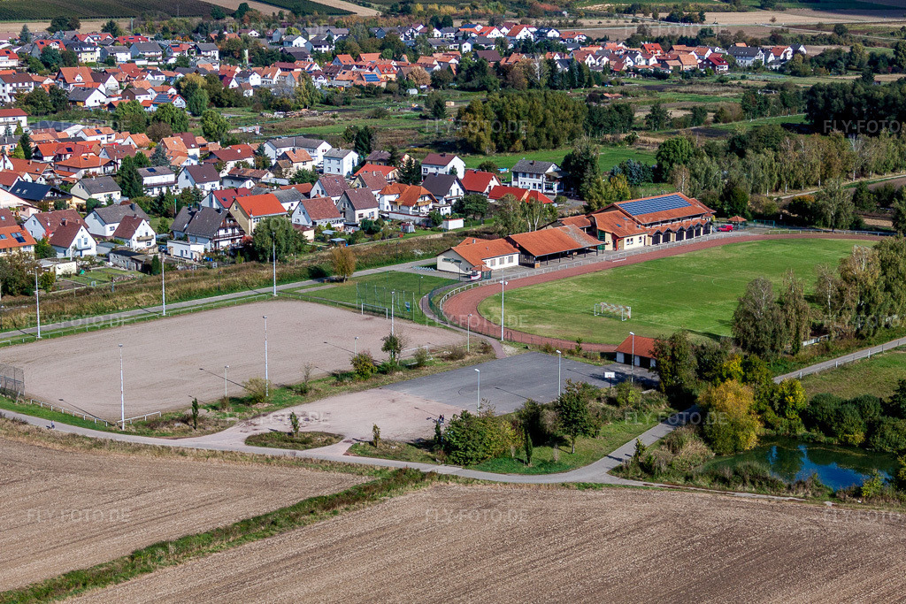 Luftbild: Fußball- Stadion Wiesental Stadion in Steinfeld im Bundesland Rheinland-Pfalz in Deutschland. Foto: IMG_22497.jpg vom 15.10.2009 durch Werner Riehm/FLY-FOTO.de