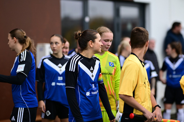 Fußball I Frauen I Saison 2025-2026 I Regionalliga Nord I 10. Spieltag I FC St. Pauli - Hamburger SV U20 I 13730 | Der Sportfotograf. - Realisiert mit Pictrs.com