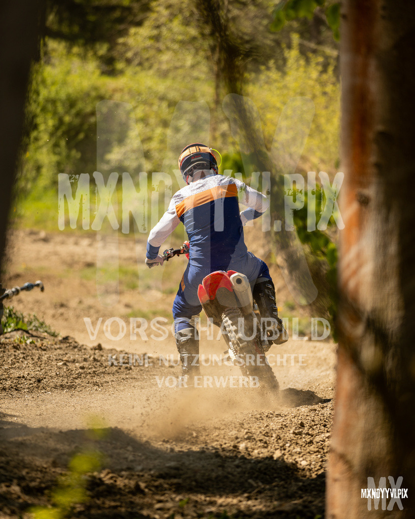 866A4892 | mxndyyvipix