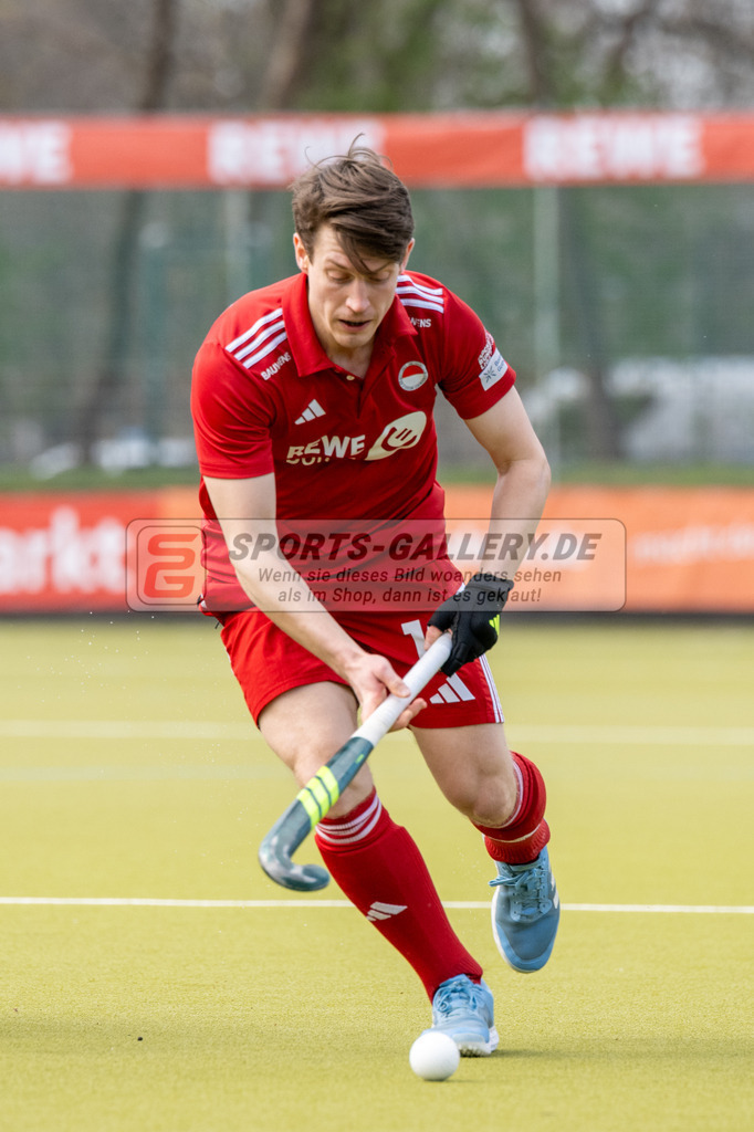 SFE_20260321_0050 | Köln, Deutschland, 21.03.26: Feldhockey 1. Bundesliga Herren zwischen Rot-Weiss Köln - Mannheimer HC im REWE Sportpark am 21.03.2026 in Köln, Deutschland. (Foto von Stephan Fehrmann)Köln, Germany, 21.03.26: Feldhockey 1. Bundesliga Herren between Rot-Weiss Köln - Mannheimer HC in REWE Sportpark at 21.03.2026 in Köln, Deutschland. (Foto from Stephan Fehrmann)