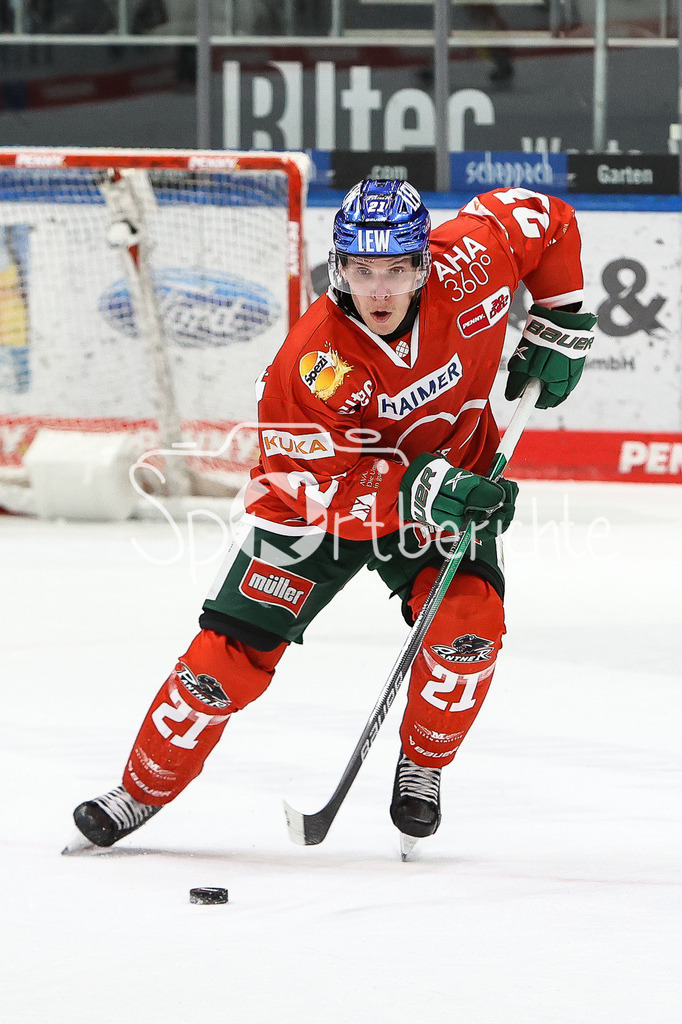 Augsburger Panther - Fischtown Pinguins | Jere KARJALAINEN (AEV #21) am Puck / Freisteller / Einzelfoto