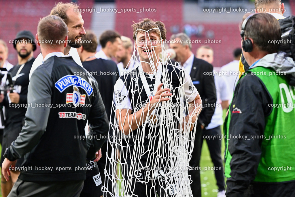 SK Puntigamer Sturm vs. SK Rapid Wien Siegerehrung, Impressionen | Tor Netz, SK Puntigamer Sturm vs. SK Rapid Wien Siegerehrung, Impressionen, SK Puntigamer Sturm vs. SK Rapid Wien Siegerehrung, Impressionen am 01.05.2024 in Klagenfurt (Wörthersee Stadion ), Austria, (Photo by Bernd Stefan)