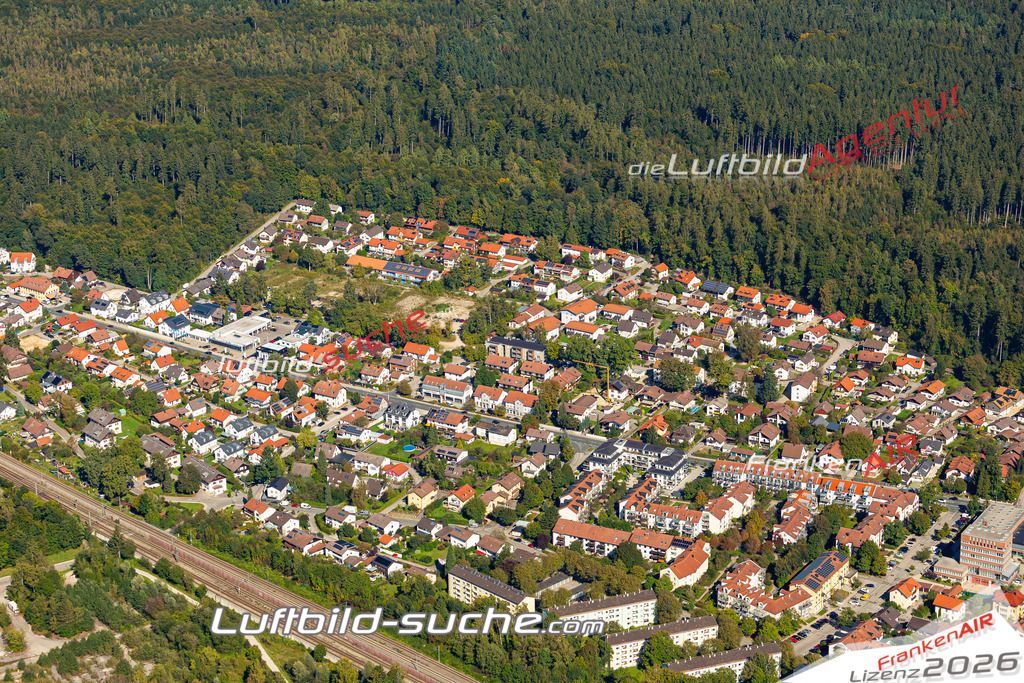 Aktuelles Luftbild von  Kirchseeon Kauf mit Lizenz / Bildrechten möglich- Die Luftaufnahme wurde 2021 mittels UL-Flugzeug erstellt ( keine Drohne ) - hochauflösende Kamera-Systeme von  Canon -Beste Qualität - Für grossformatige Ausdrucke geeignet. Die Geschenkidee !